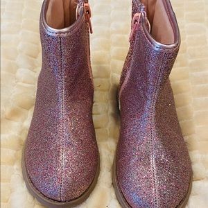 Girls size 11T Carter Pink sparkle low boots